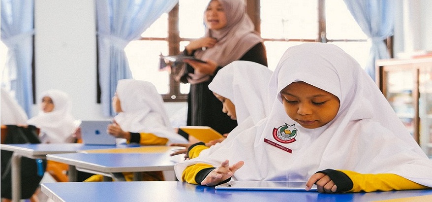 Kebijakan Kemenag Tentang Guru Kristen Bisa Mengajar di Madrasah