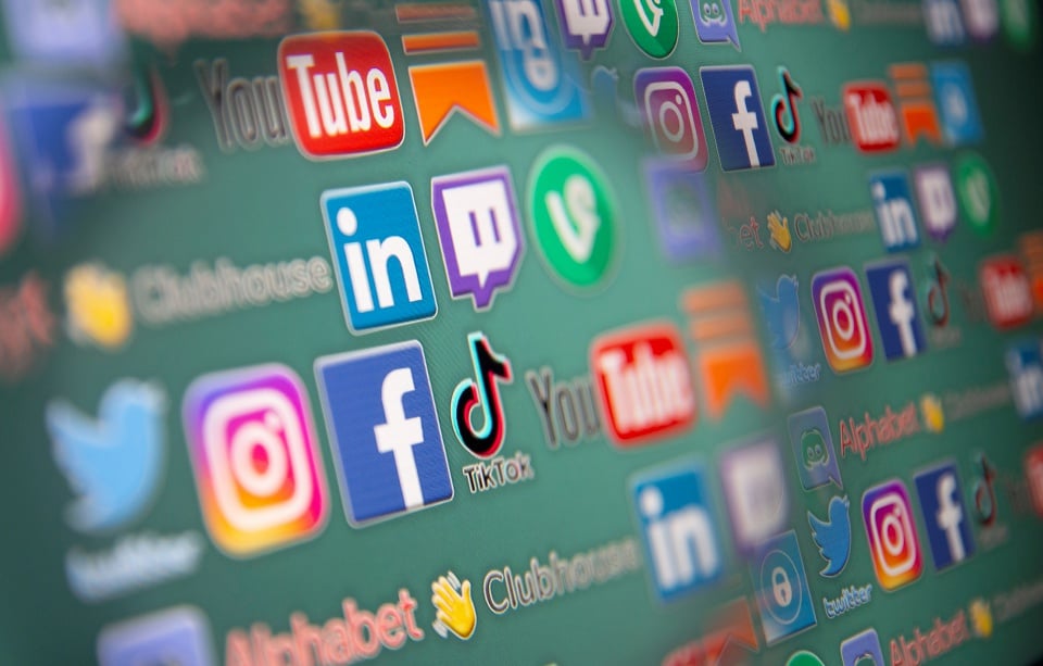 Panduan Lengkap Live Streaming di Media Sosial: Interaksi Langsung dengan Audiens!